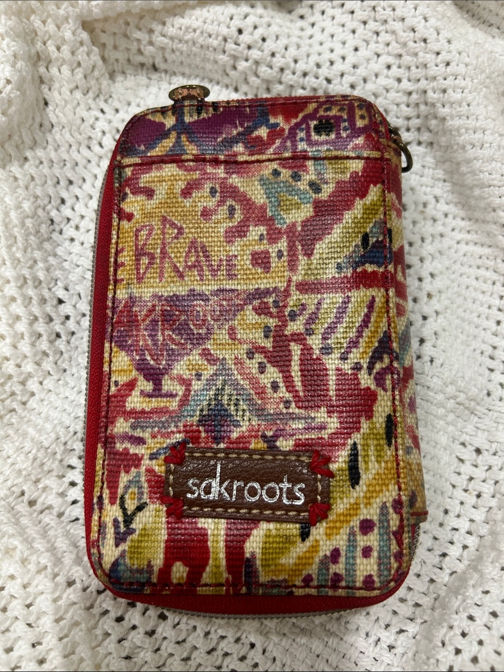 Sakroots Multicolor Zip Wallet Red Gold Blue bronze hardware w crossbody D-rings